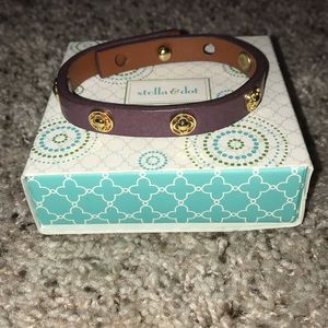 Stella & Dot single wrap leather bracelet (purple)